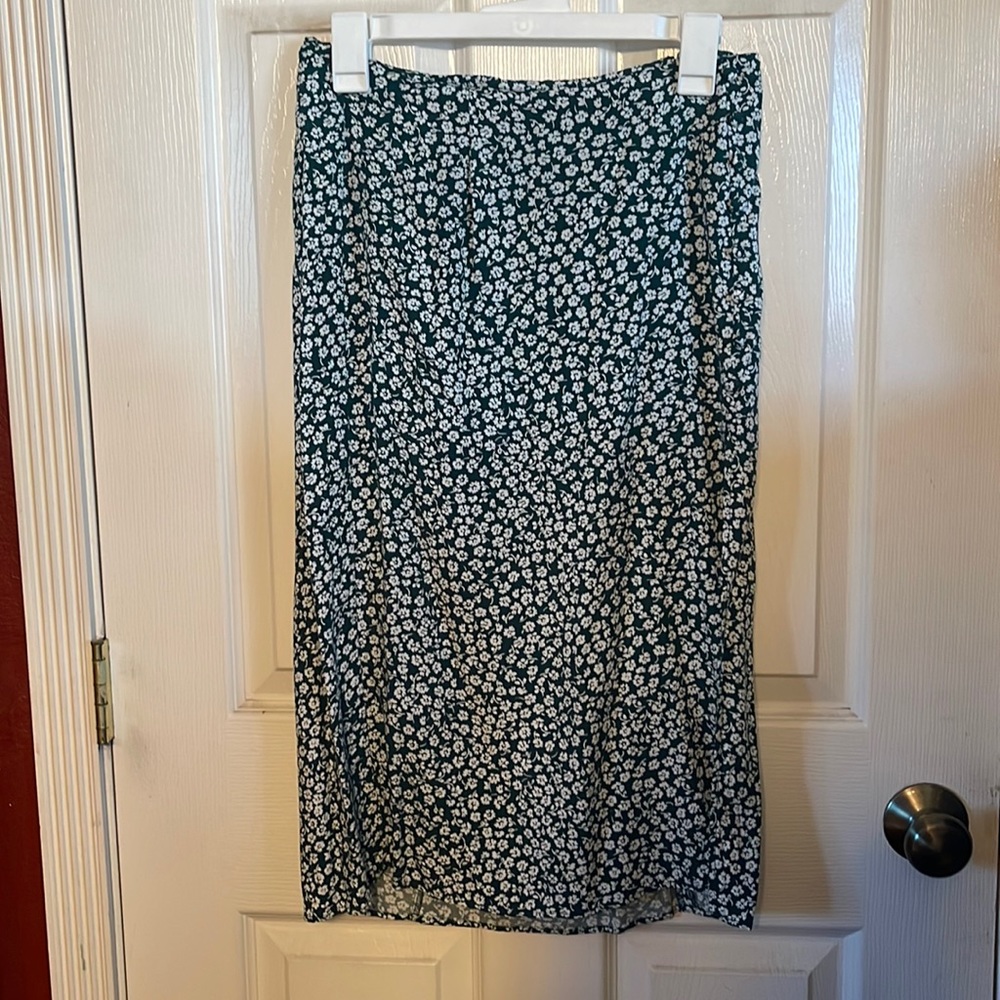 Green flower skirt